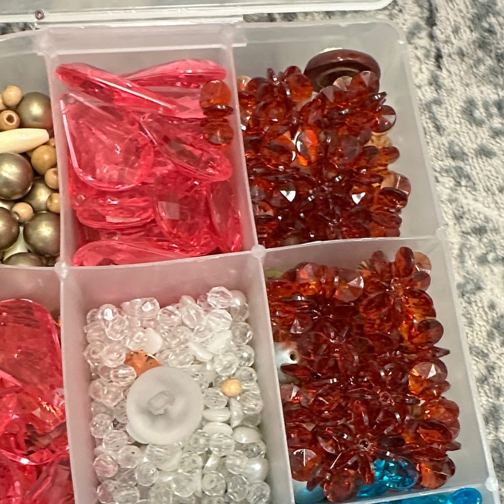 Assorted Bead Collection - Picture 7 of 11